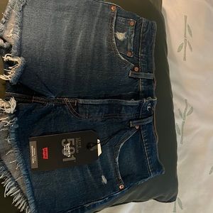 Levi’s premium high rise shorts